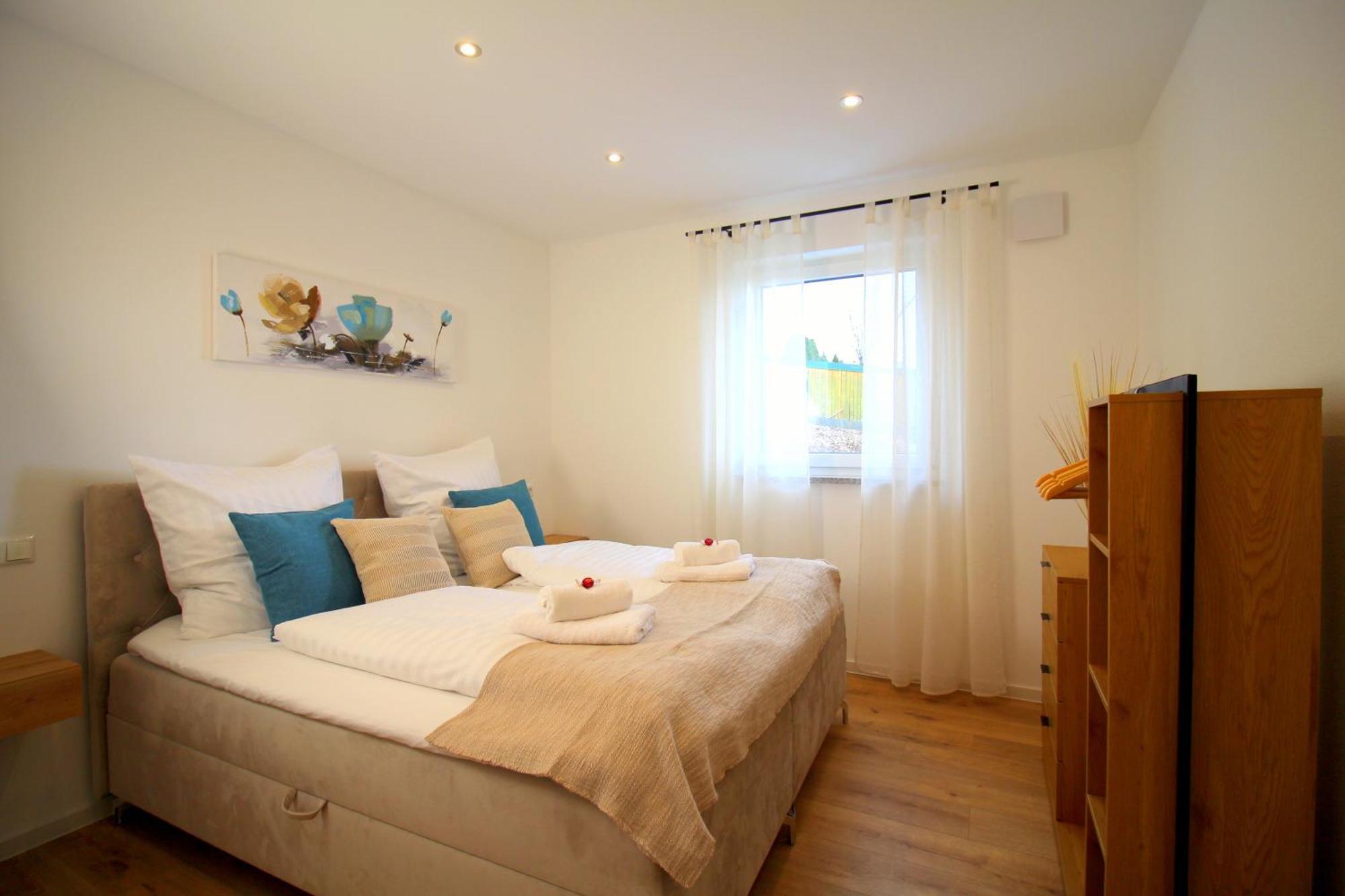 Apartment Mit Voll Ausgestatetter Kueche, Badewanne, Balkon, Parkplatz Vor Dem Haus, Ruhig Gelegen, Ada4 คูลม์บาค ภายนอก รูปภาพ