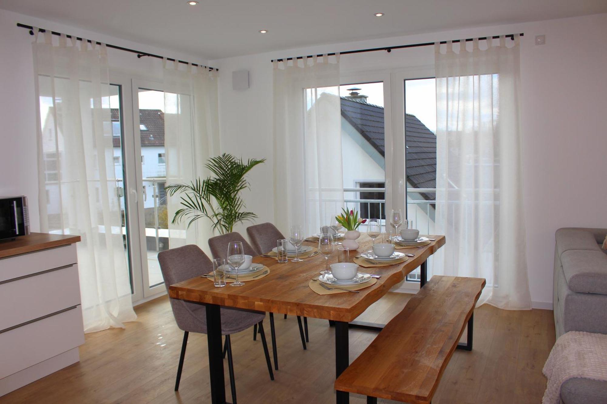 Apartment Mit Voll Ausgestatetter Kueche, Badewanne, Balkon, Parkplatz Vor Dem Haus, Ruhig Gelegen, Ada4 คูลม์บาค ภายนอก รูปภาพ