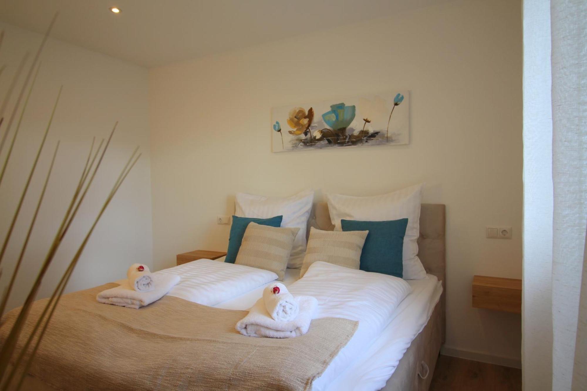 Apartment Mit Voll Ausgestatetter Kueche, Badewanne, Balkon, Parkplatz Vor Dem Haus, Ruhig Gelegen, Ada4 คูลม์บาค ภายนอก รูปภาพ