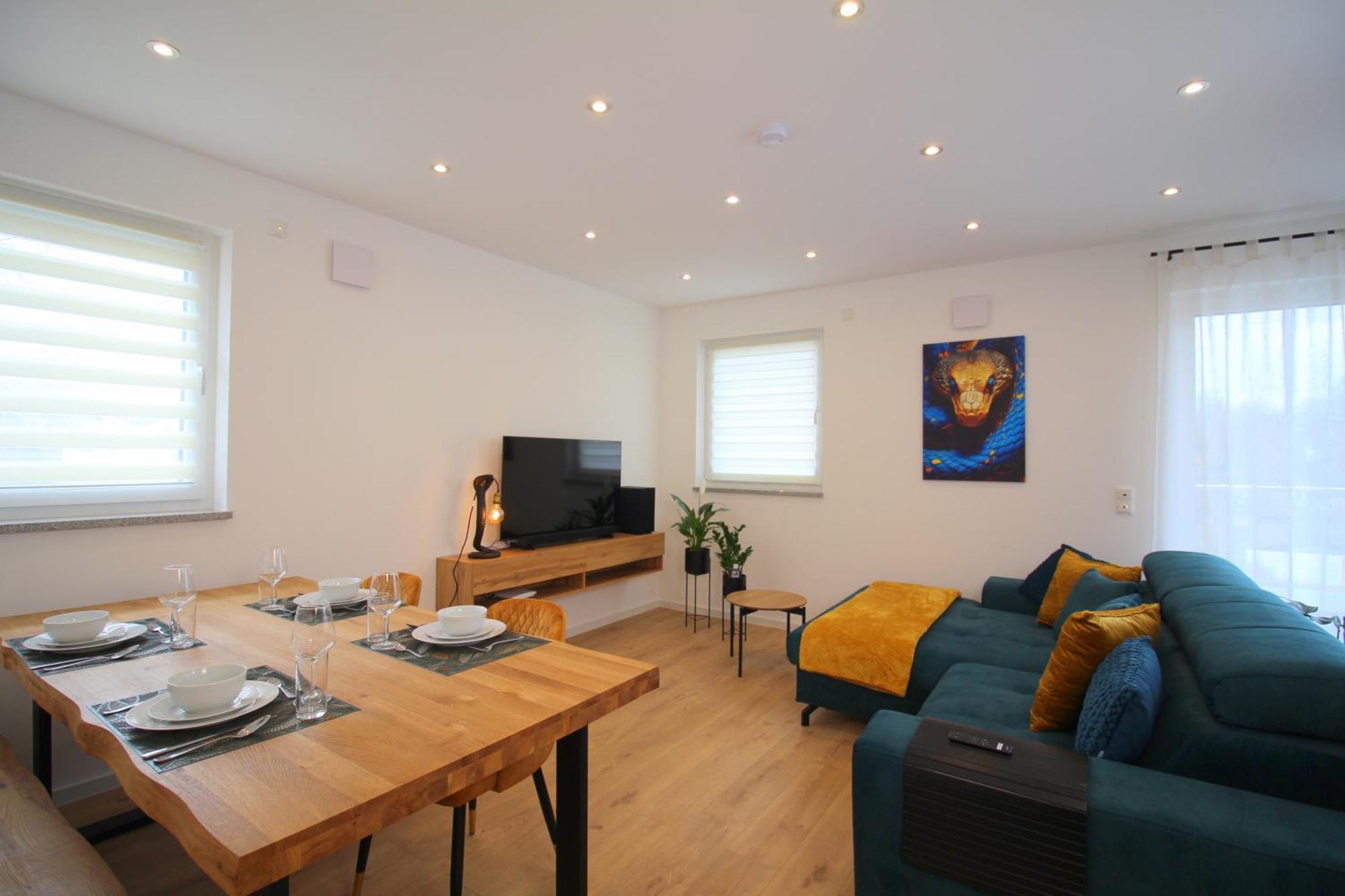 Apartment Mit Voll Ausgestatetter Kueche, Badewanne, Balkon, Parkplatz Vor Dem Haus, Ruhig Gelegen, Ada4 คูลม์บาค ภายนอก รูปภาพ