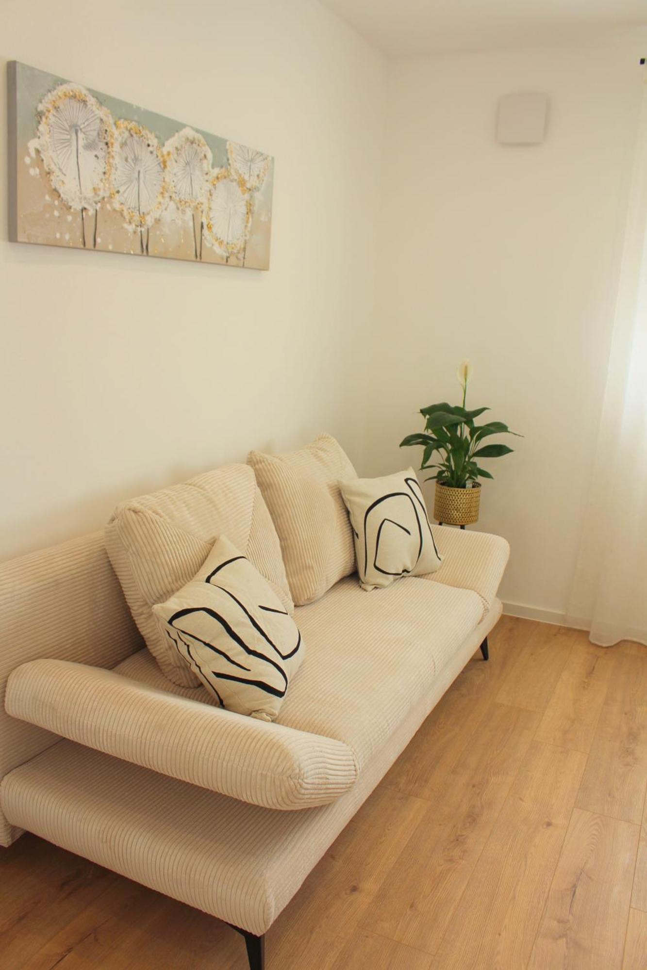 Apartment Mit Voll Ausgestatetter Kueche, Badewanne, Balkon, Parkplatz Vor Dem Haus, Ruhig Gelegen, Ada4 คูลม์บาค ภายนอก รูปภาพ