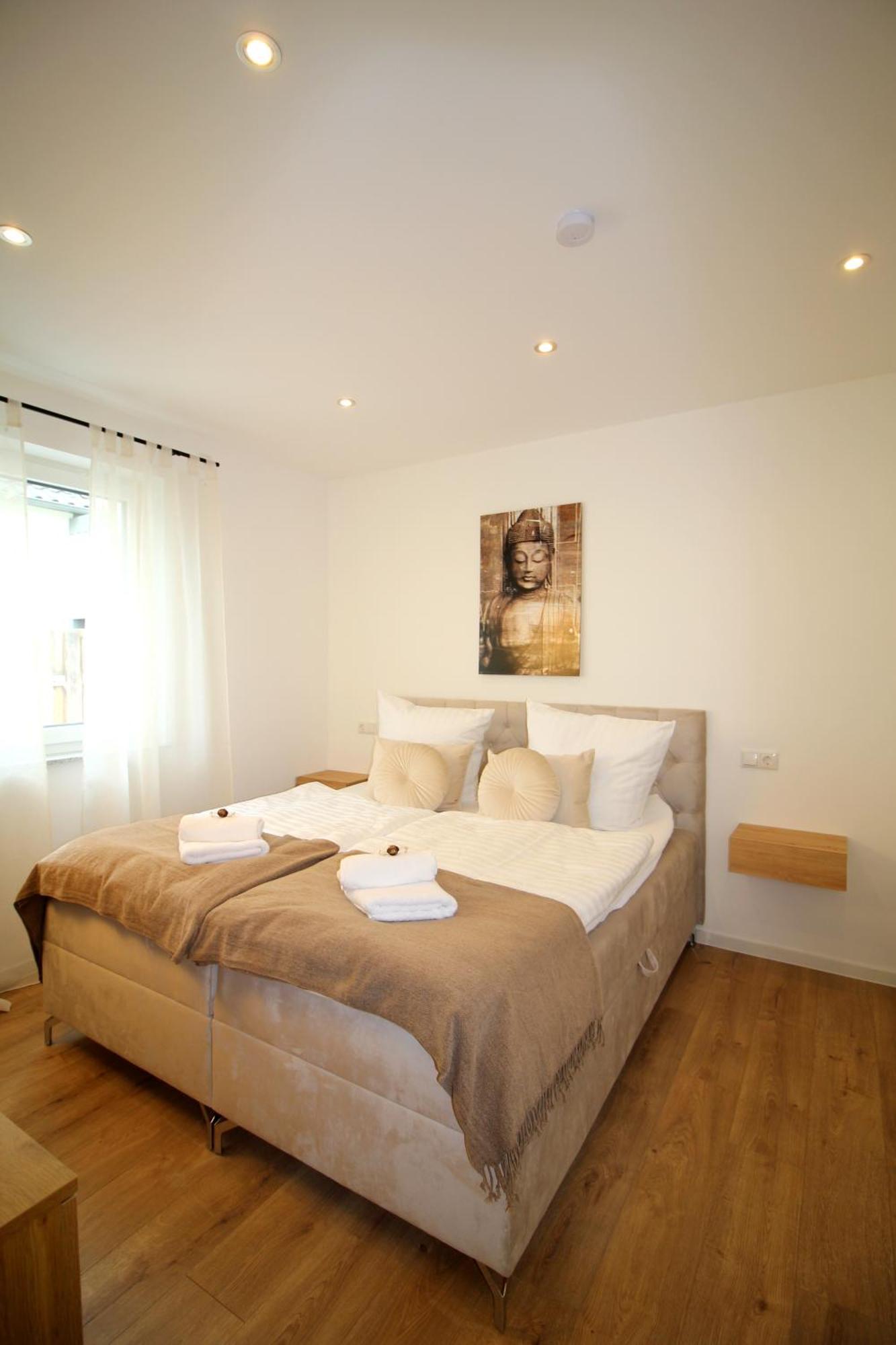 Apartment Mit Voll Ausgestatetter Kueche, Badewanne, Balkon, Parkplatz Vor Dem Haus, Ruhig Gelegen, Ada4 คูลม์บาค ภายนอก รูปภาพ
