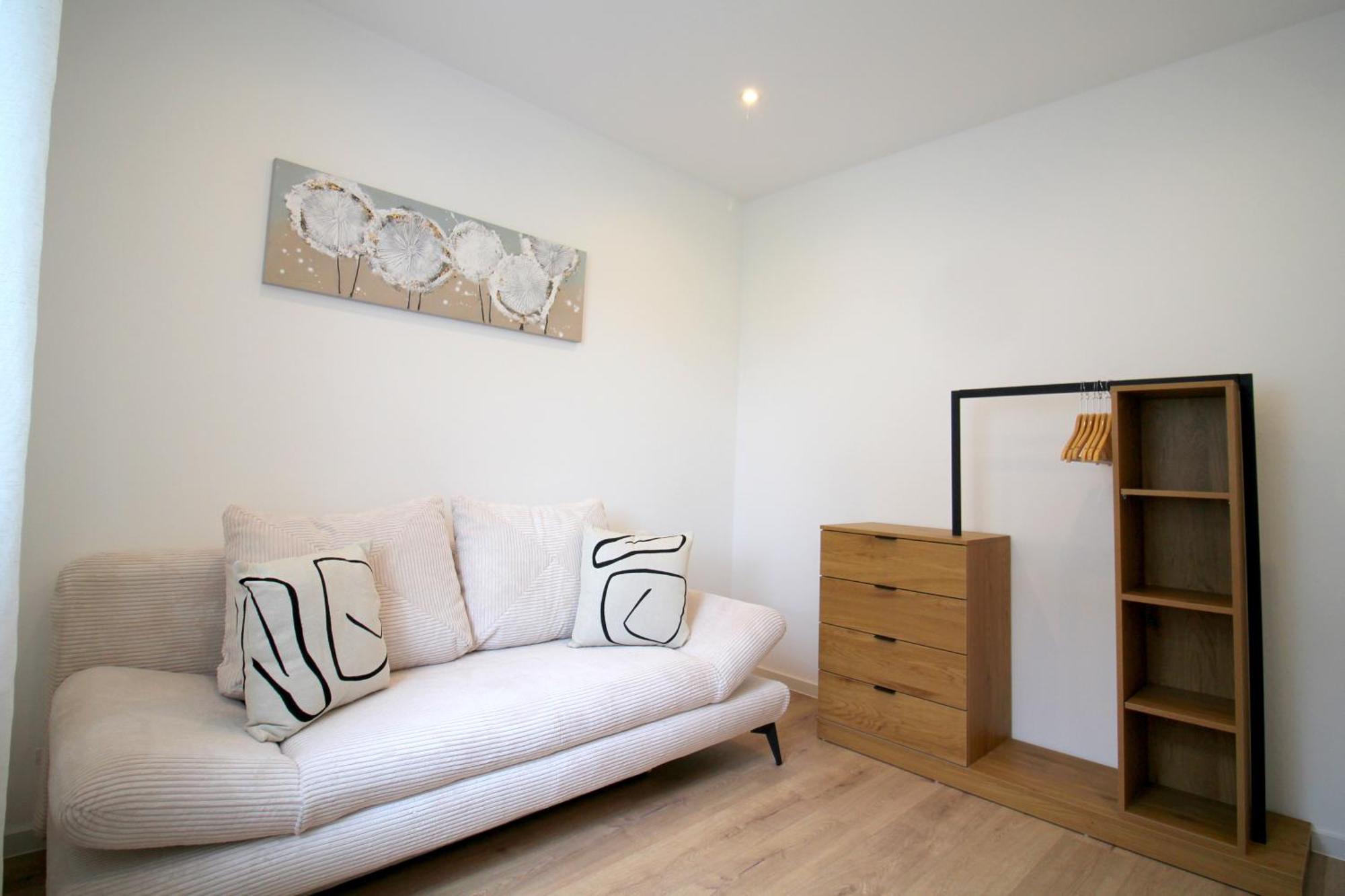 Apartment Mit Voll Ausgestatetter Kueche, Badewanne, Balkon, Parkplatz Vor Dem Haus, Ruhig Gelegen, Ada4 คูลม์บาค ภายนอก รูปภาพ