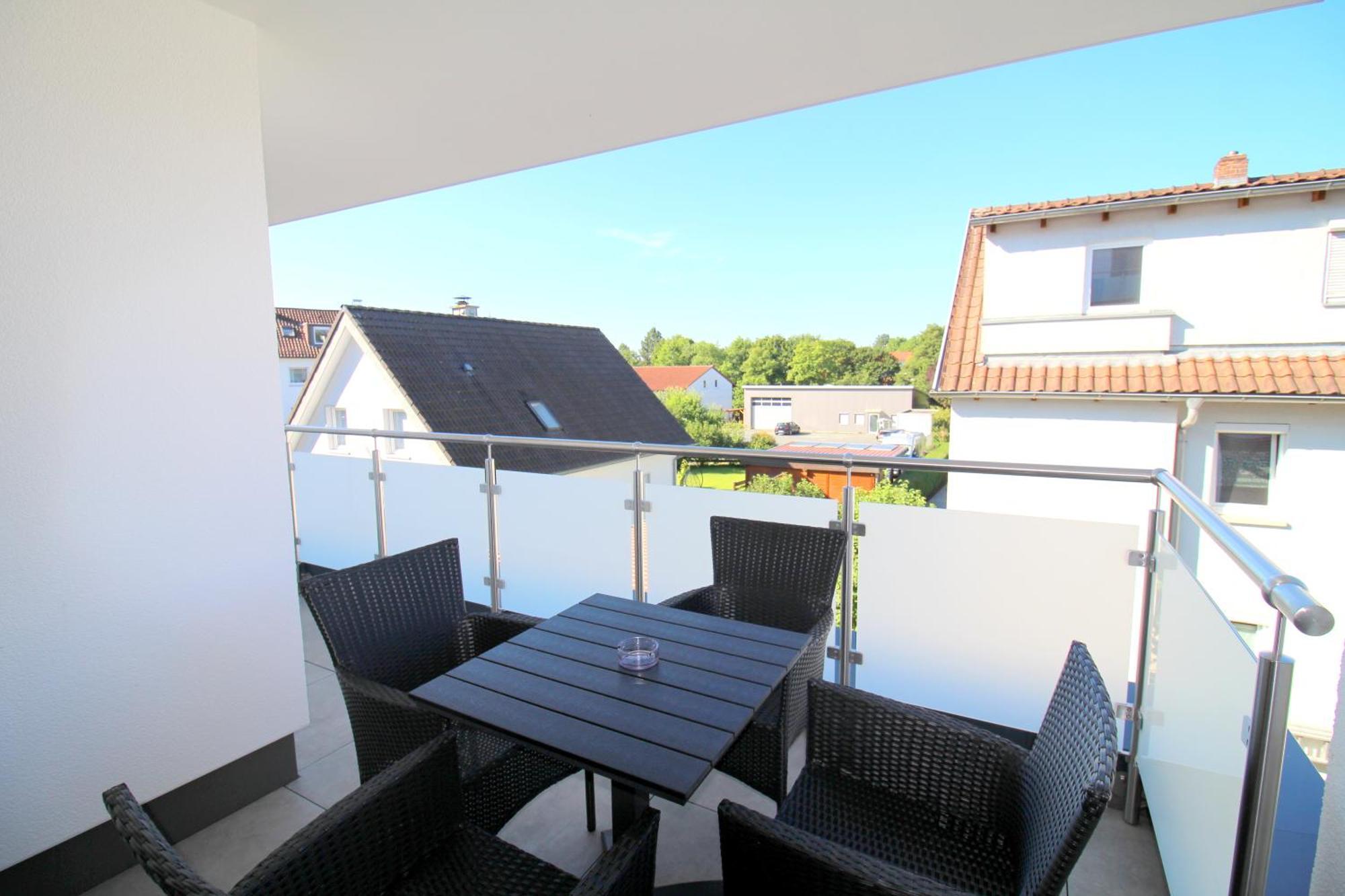 Apartment Mit Voll Ausgestatetter Kueche, Badewanne, Balkon, Parkplatz Vor Dem Haus, Ruhig Gelegen, Ada4 คูลม์บาค ภายนอก รูปภาพ