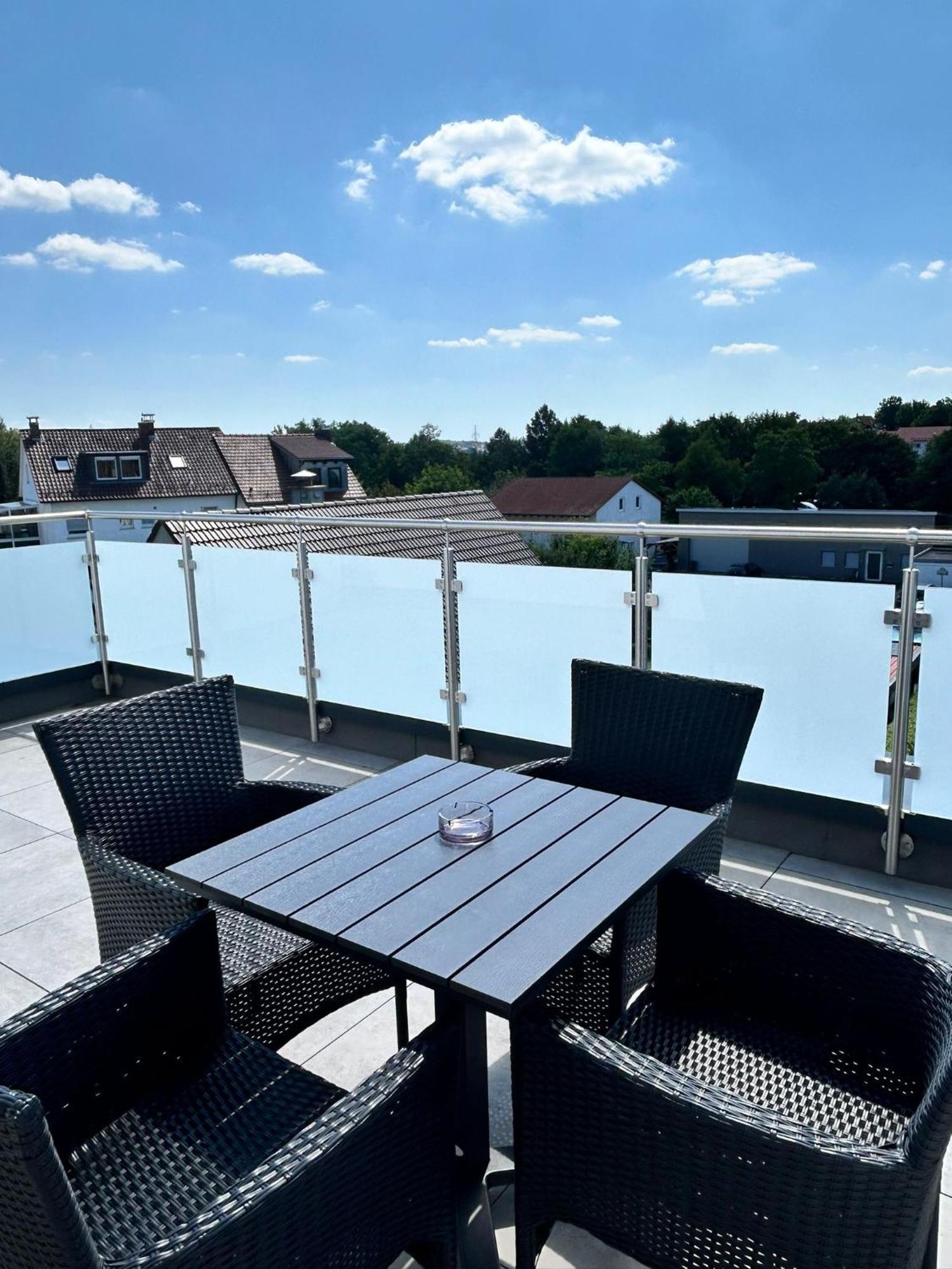 Apartment Mit Voll Ausgestatetter Kueche, Badewanne, Balkon, Parkplatz Vor Dem Haus, Ruhig Gelegen, Ada4 คูลม์บาค ภายนอก รูปภาพ